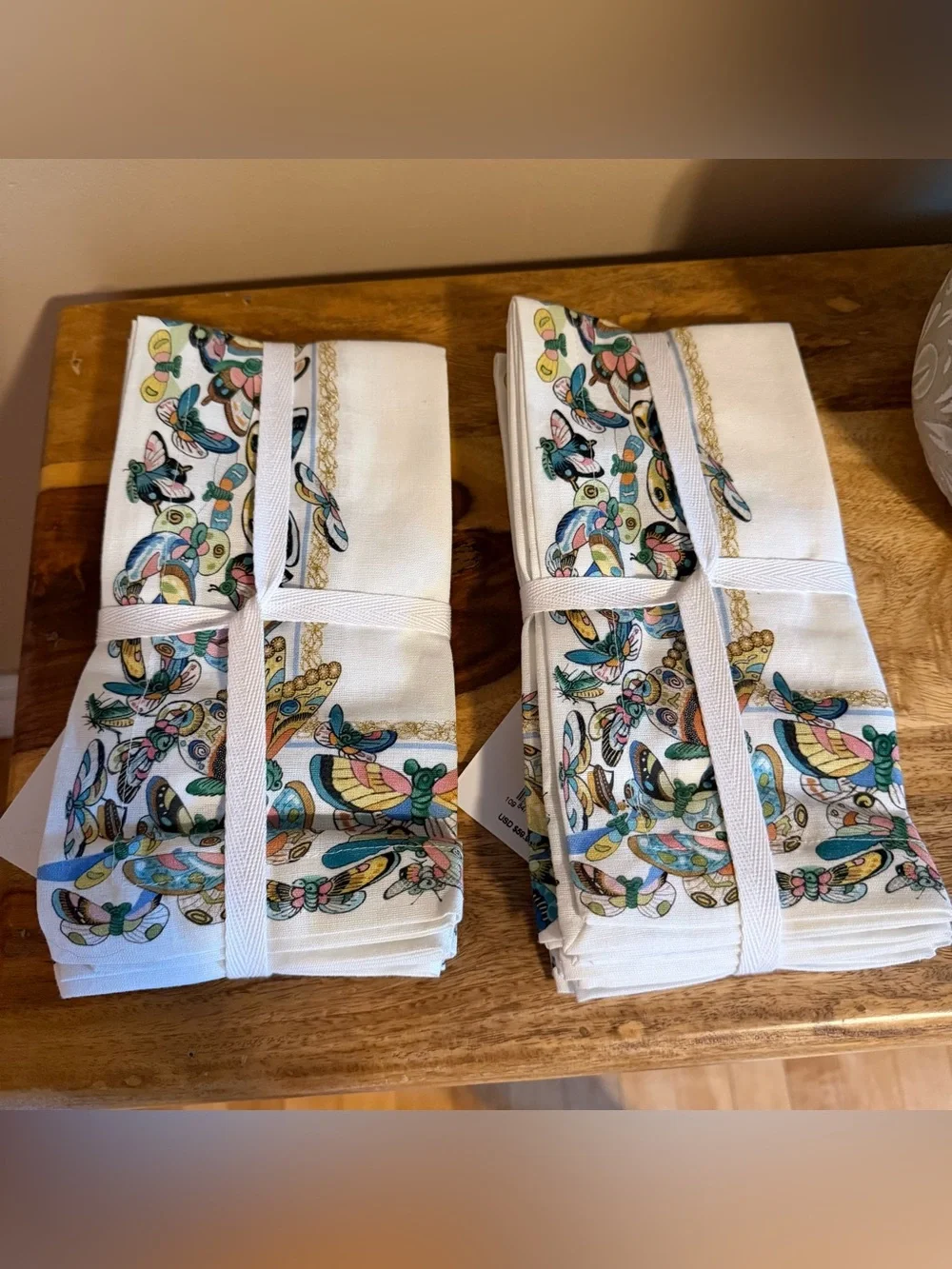 William Sonoma Papillon Dinner Napkins. 2 Sets of 4. NWT